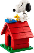 Lego Ideas Peanuts: Snoopys Doghouse