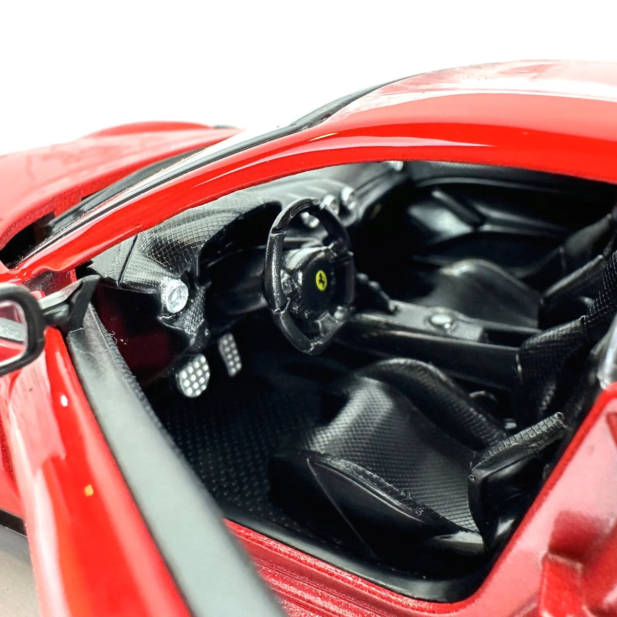 Burago 1:24 Ferrari Race & Play F12 TDF