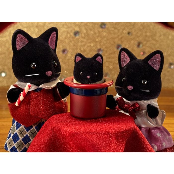Sylvanian Families Midnight Cat Family
