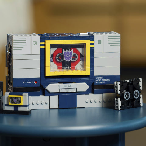Lego Icons Transformers: Soundwave
